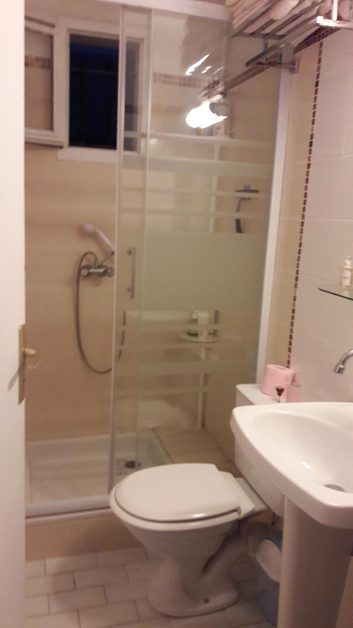 Chambre Privee Independante, Piscine 阿格德 外观 照片